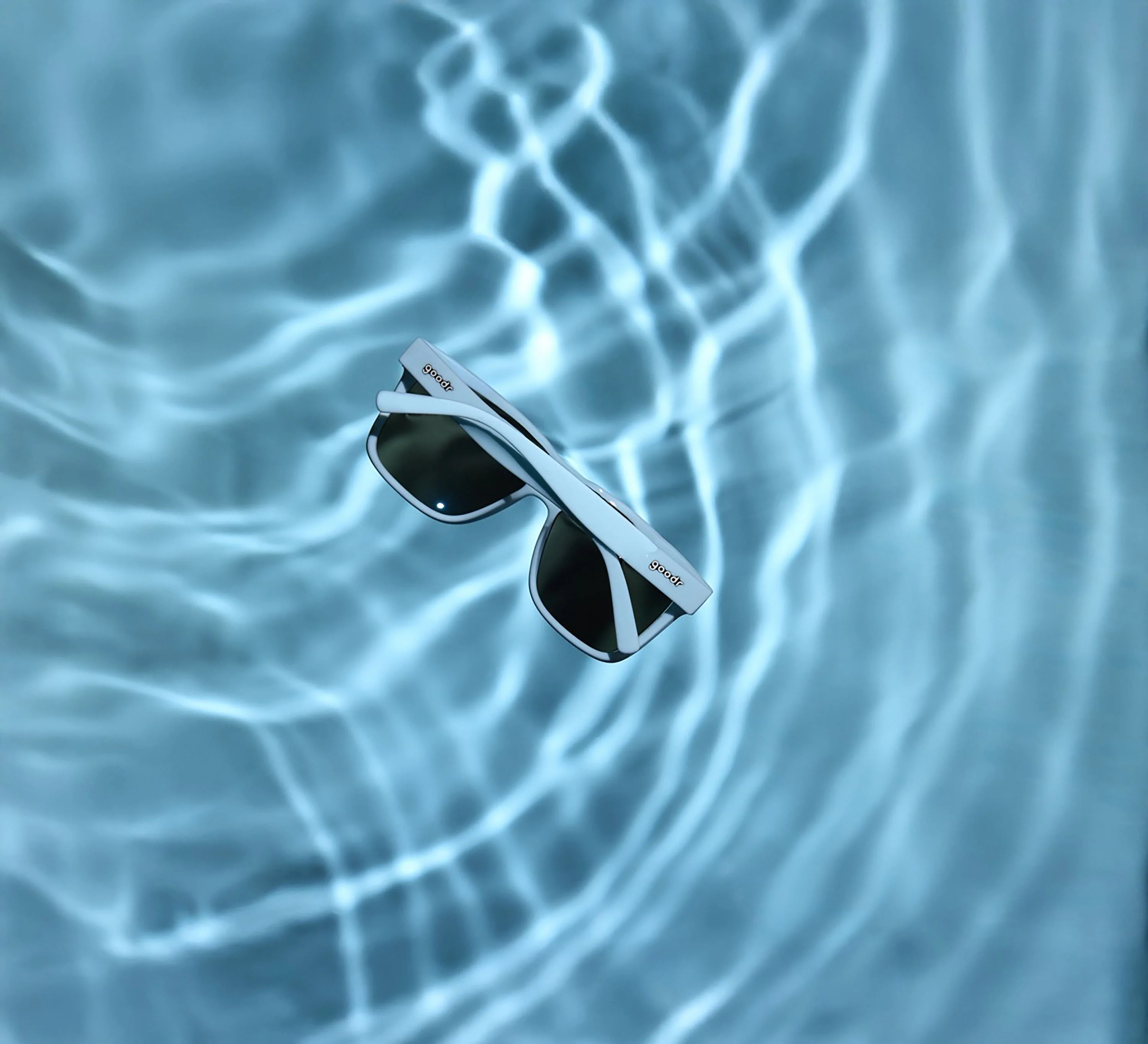 GOODR Sunglasses Sea Foam Party Favor - Image 10