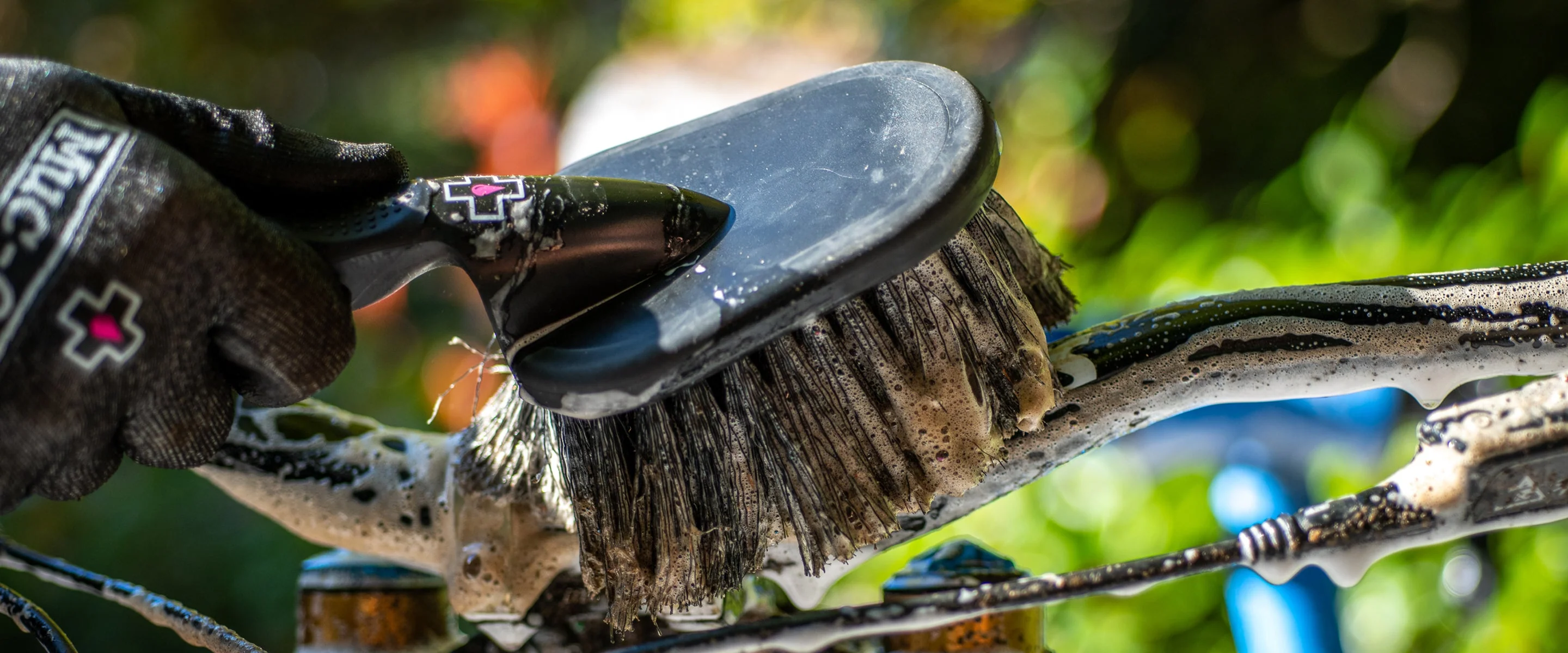 Muc-Off Super Soft Wash Brush - Image 2